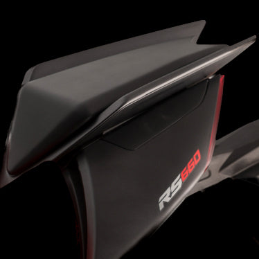 Aprilia 660 Sitz Cover Sozius Winglets ab 2020